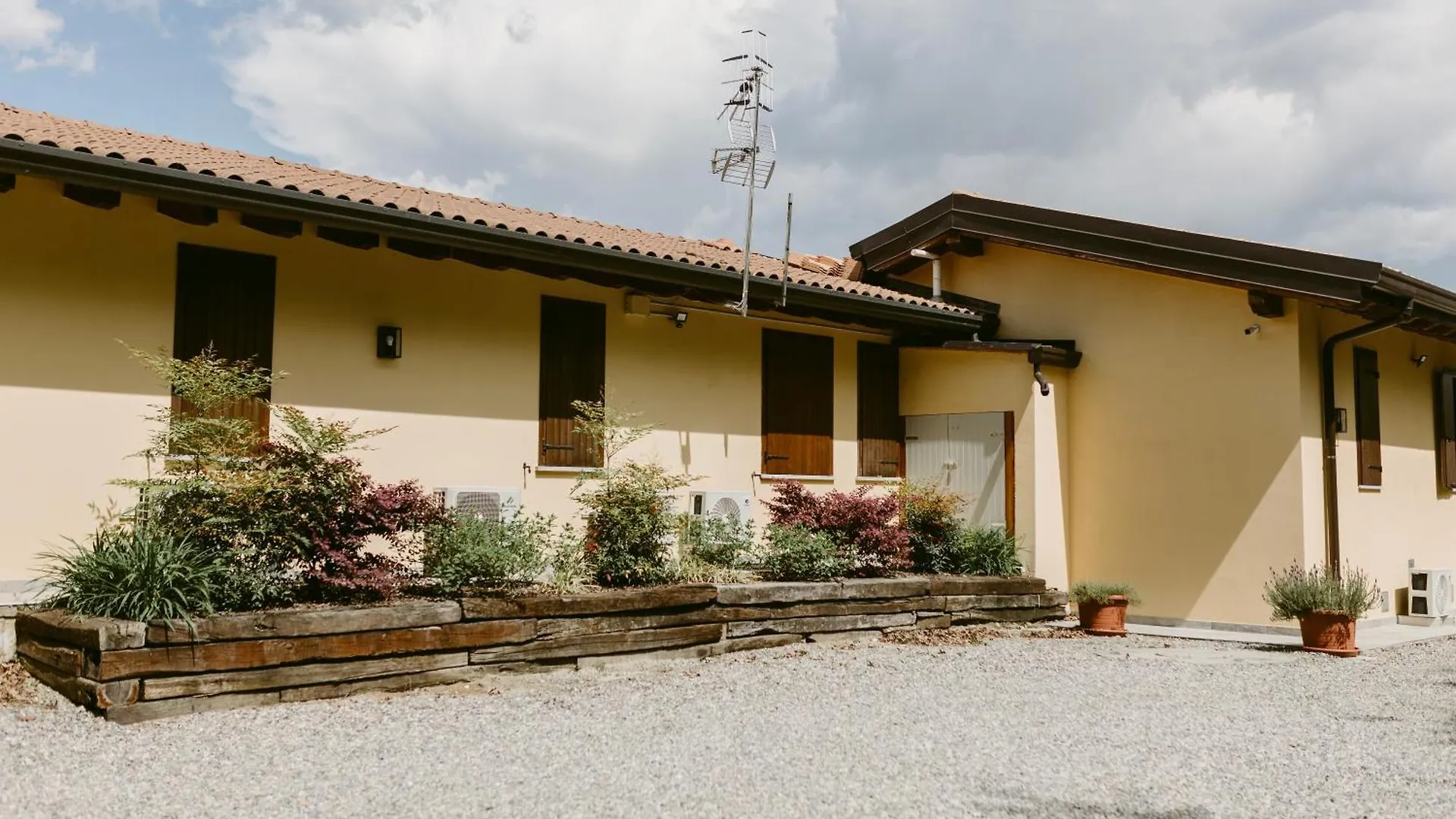 Alojamento de Acomodação e Pequeno-almoço La Casetta Malpensa Guesthouse Case Nuove  Itália